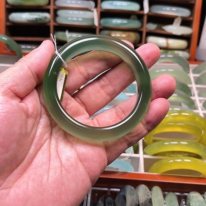 岫玉未镶嵌手镯岫玉