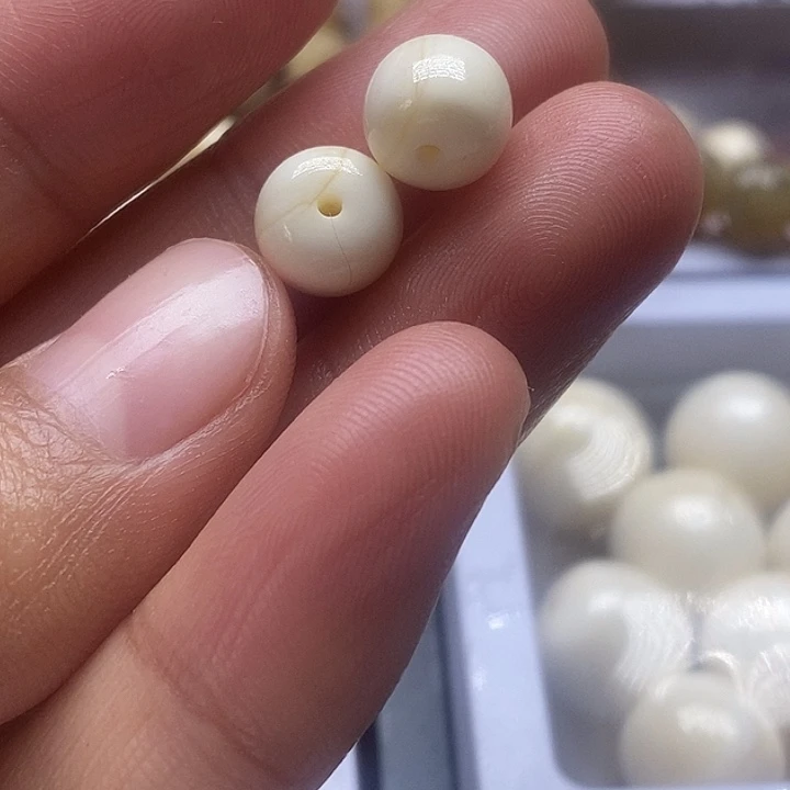 贝壳手串/手链8成9全肉朱子
