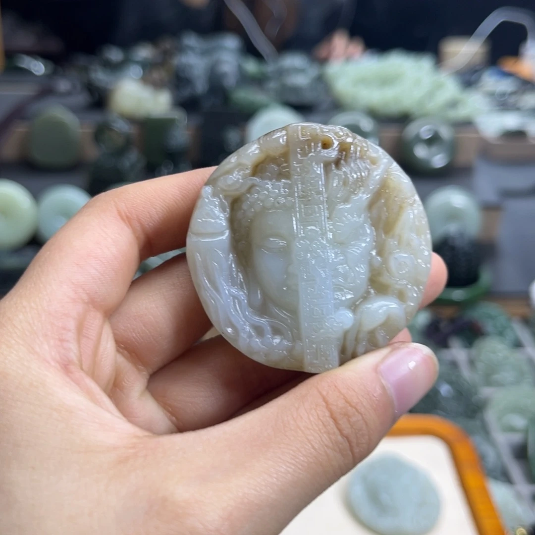 漠***然和田玉未镶嵌颈饰