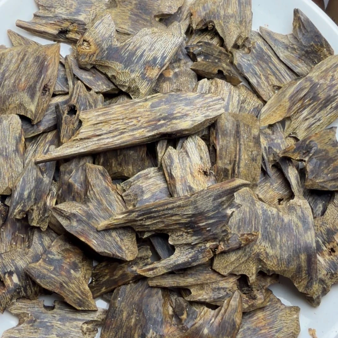 沉香碎屑沉香凹身50克