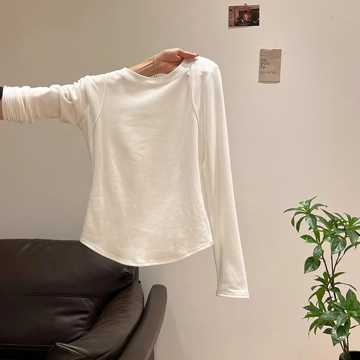 白色独特弧形下摆收腰磨毛加绒长袖打底衫女秋冬新款修身内搭上衣