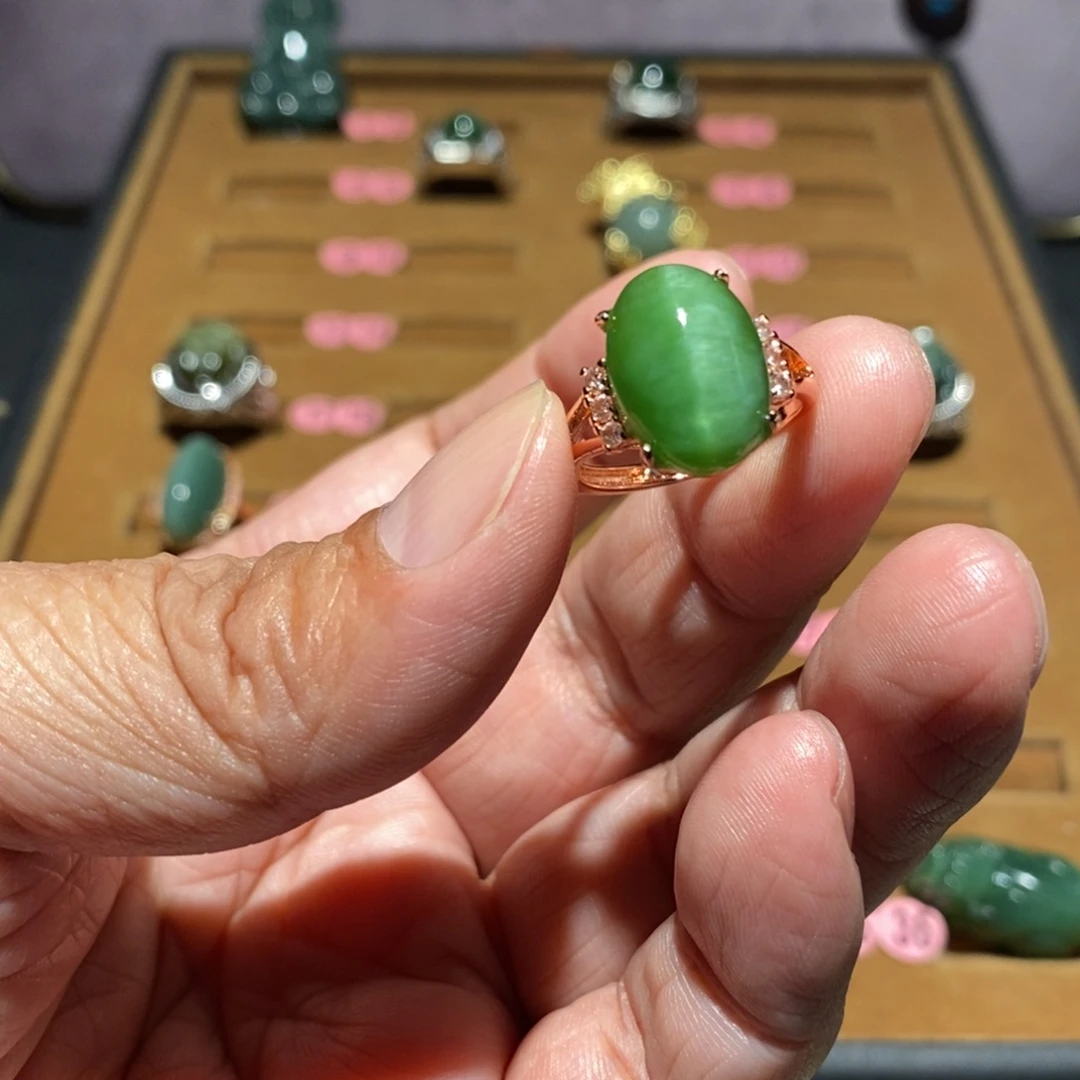 和田玉未镶嵌戒指