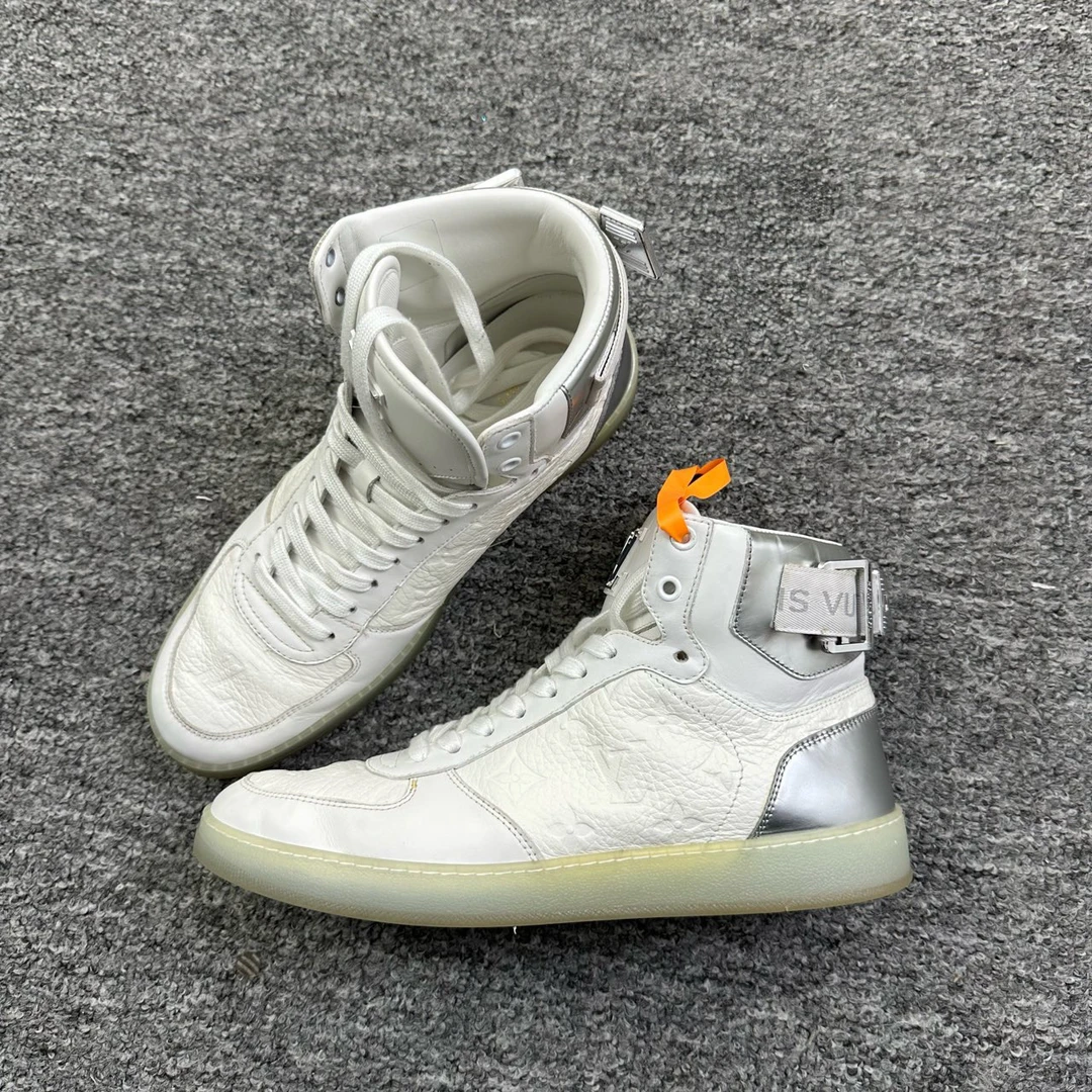 95新 LouisVuitton/路易威登 42码/Rivoli银白高帮板鞋/5712