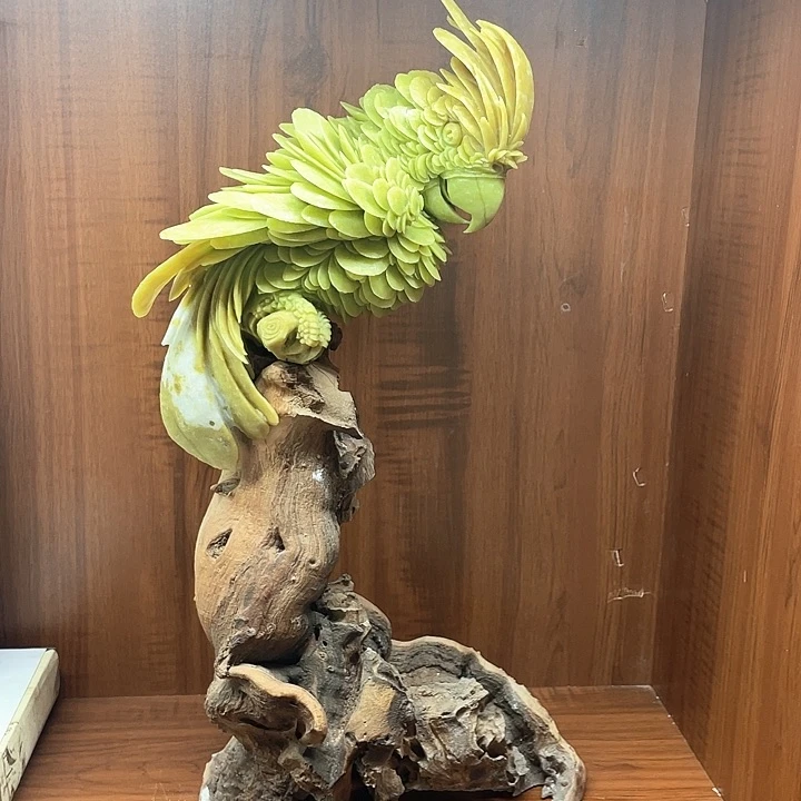 蛇纹石玉未镶嵌珠宝奇石如*