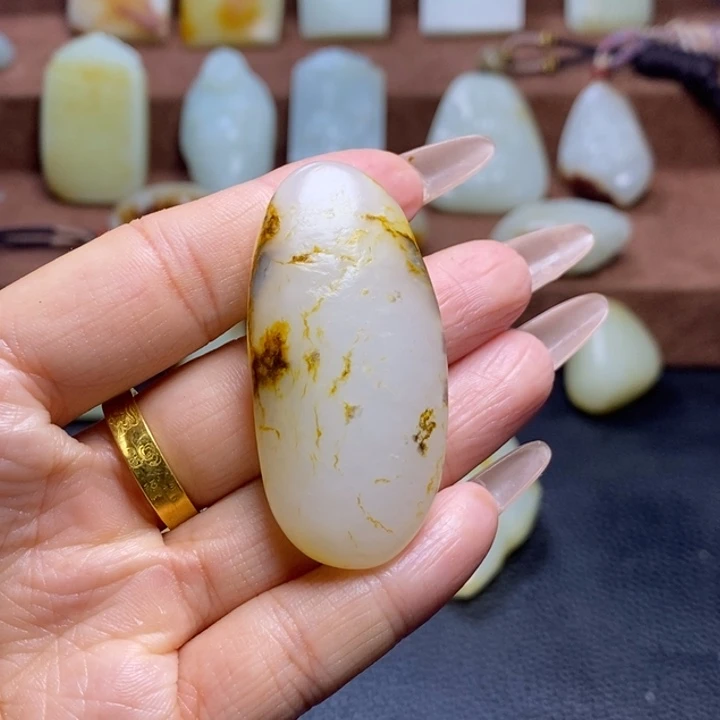 爱***痕定制和田玉定制挂件