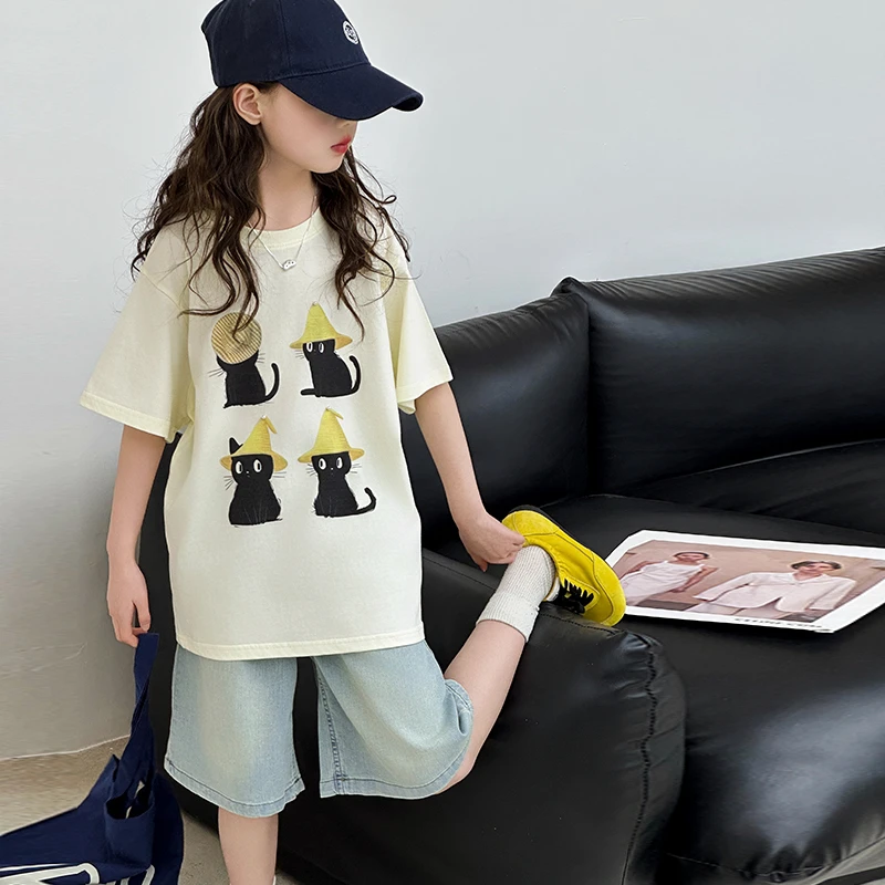 女童奶黄色短袖t+牛仔中裤套装夏季洋气休闲2025新款两件套宽松潮