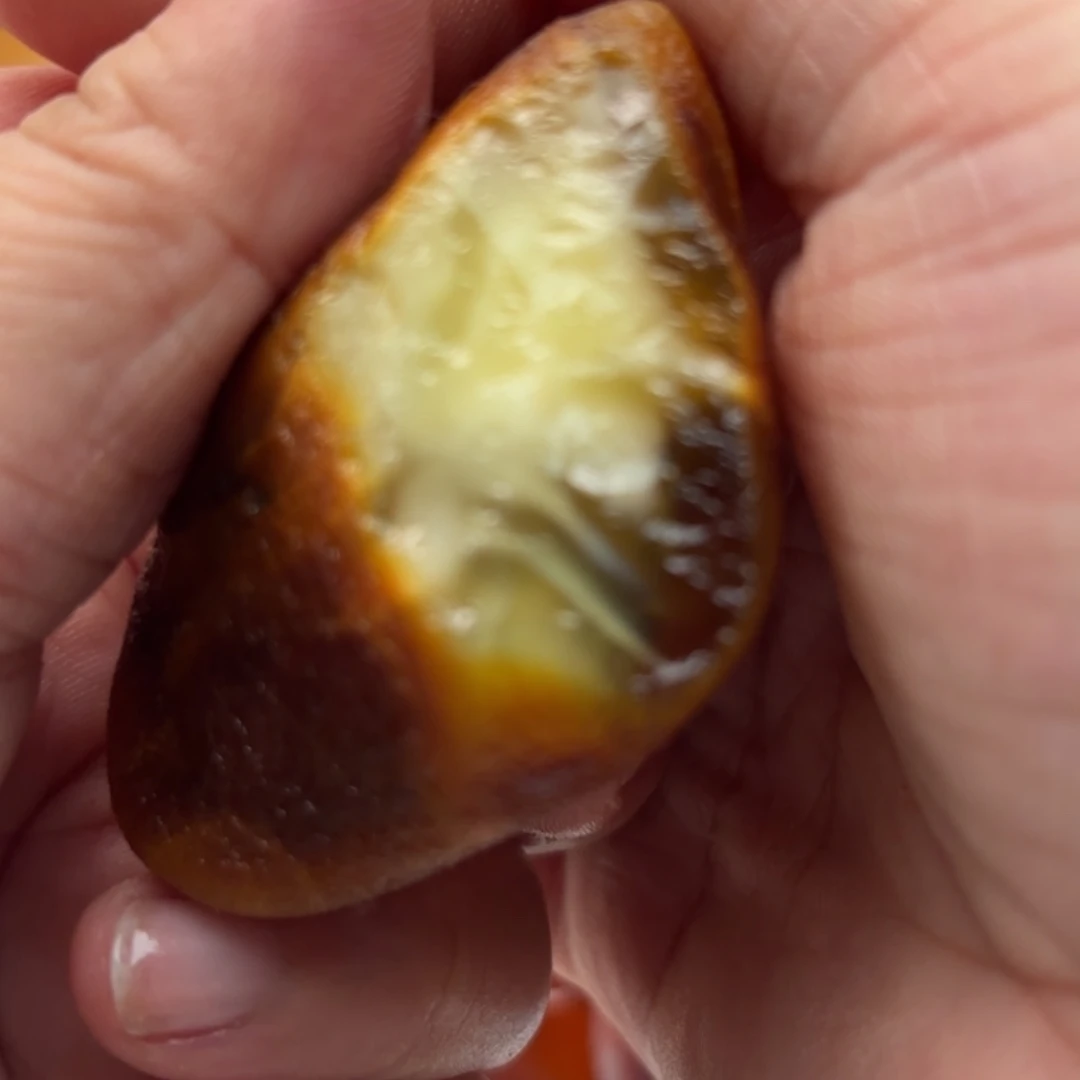 M****定制琥珀未镶嵌蜜蜡