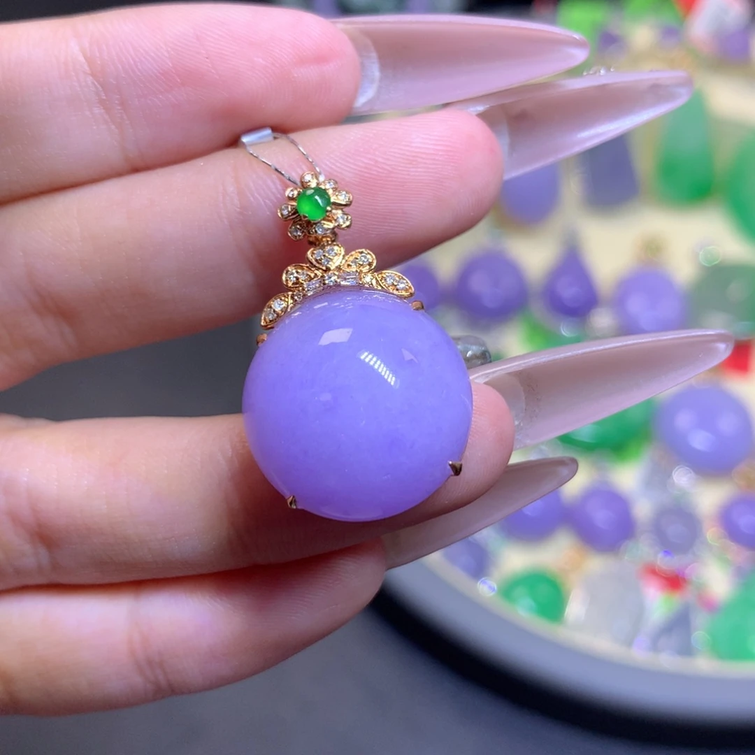 翡翠18K金镶嵌颈饰