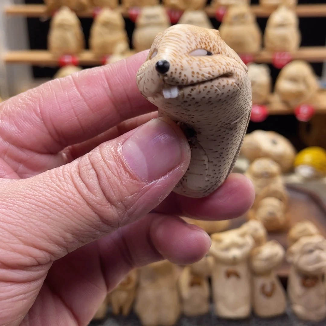 竹竹根雕老鼠手把件