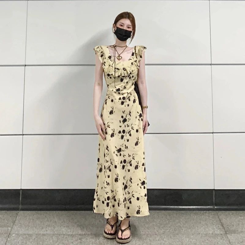 【心动邂逅】水墨画碎花露背吊带长裙女夏季小飞袖荷叶边收腰连衣裙