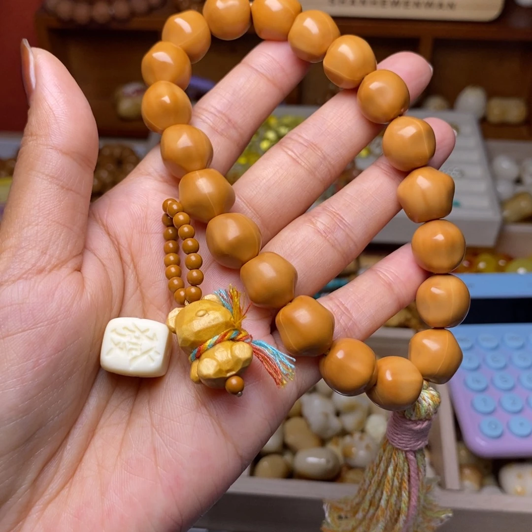 吊坠猴头核桃星星手持发牌檀木小熊