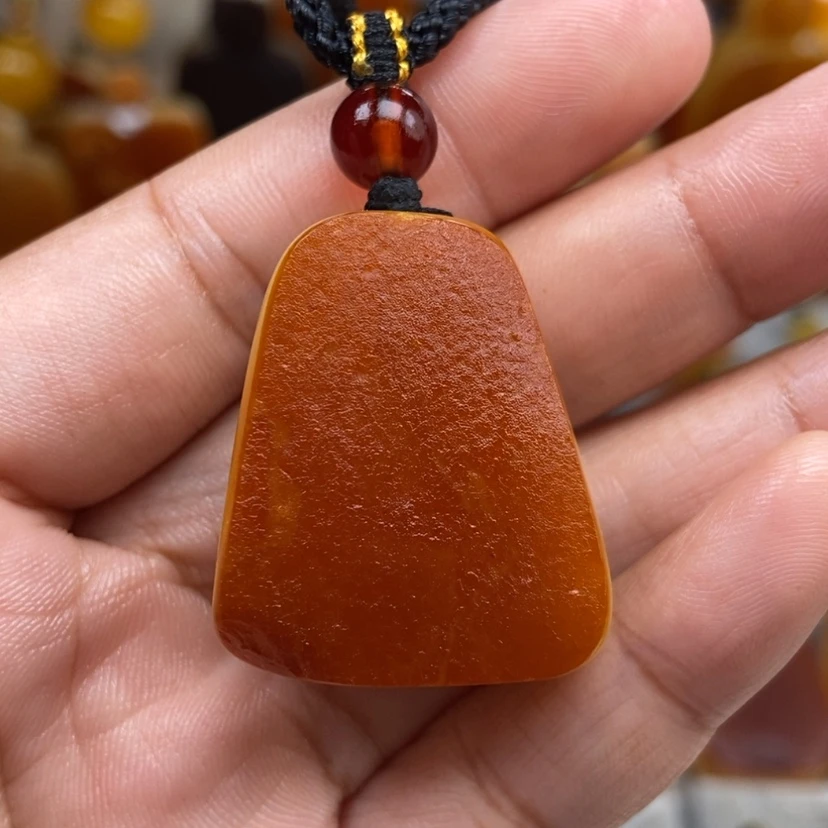 【闪购商品】琥珀颈饰未镶嵌