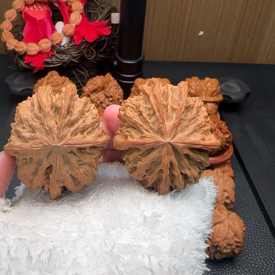文玩核桃把件野牛龙首全品52