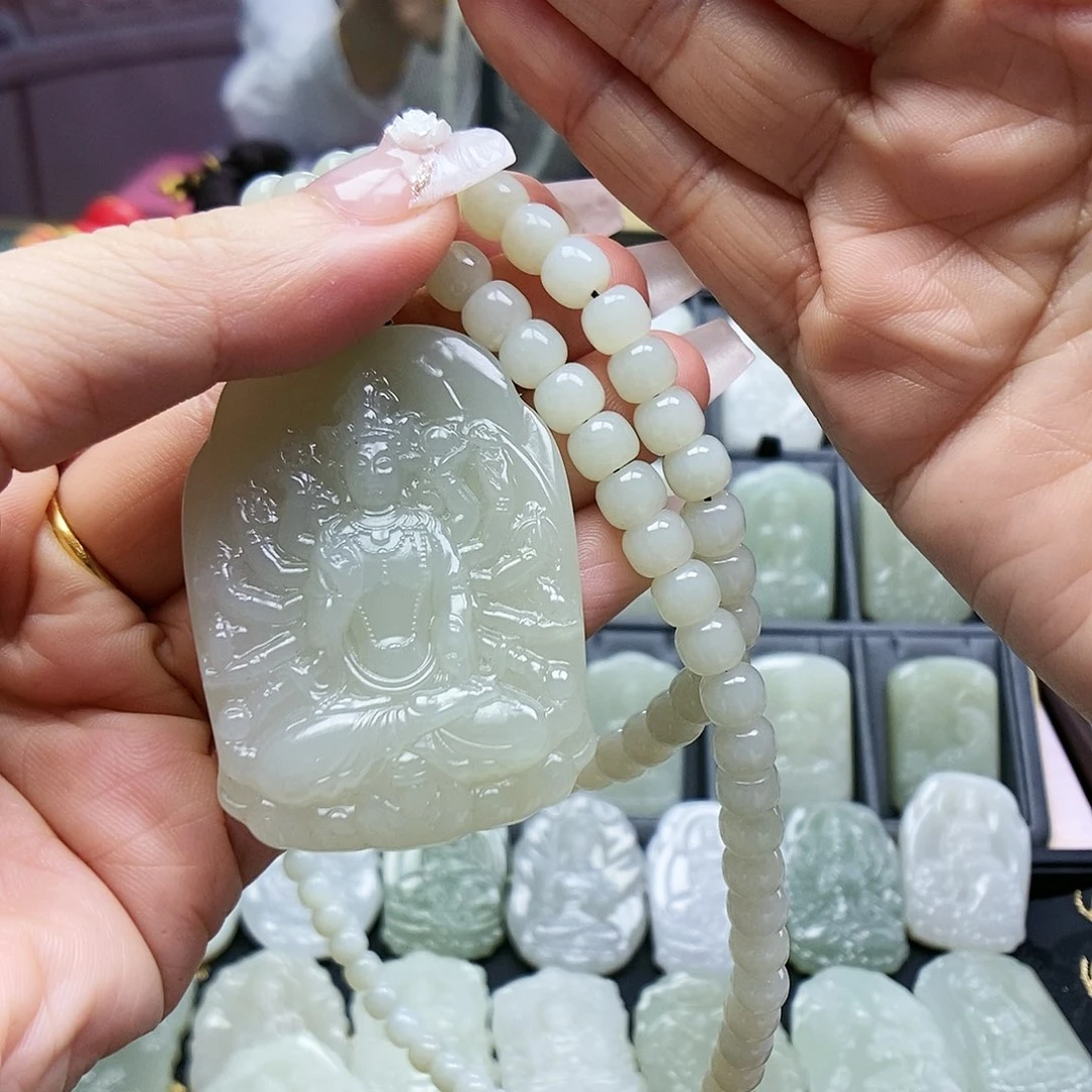 和田玉颈饰未镶嵌山*川