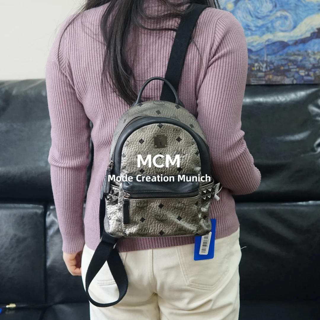 95新 MCM 银黑色双肩包/SD12627044/7044