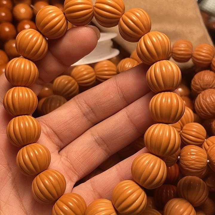 猴头核桃吊坠王****?手持