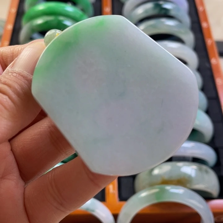 翡翠未镶嵌吊坠(不含链)缅甸翡翠