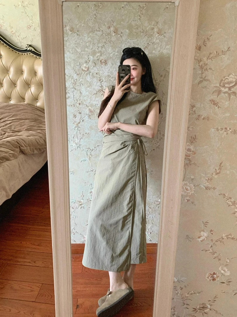 夏季新款小众高级感气质无袖背心上衣绑带高腰显瘦半身裙两件套女