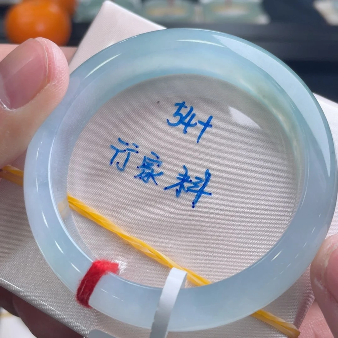 翡翠手镯未镶嵌翡翠手镯