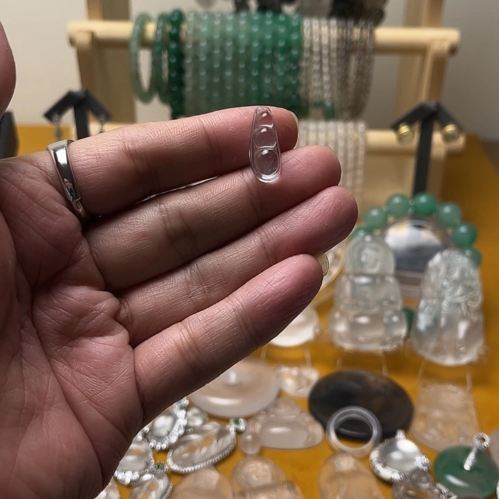 石英质玉豆子未镶嵌汤***?