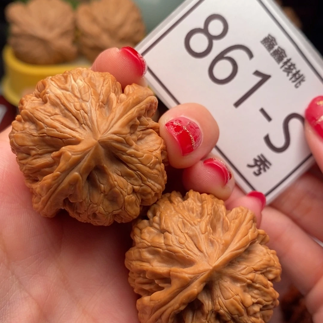 把件文玩核桃红锦鲤40