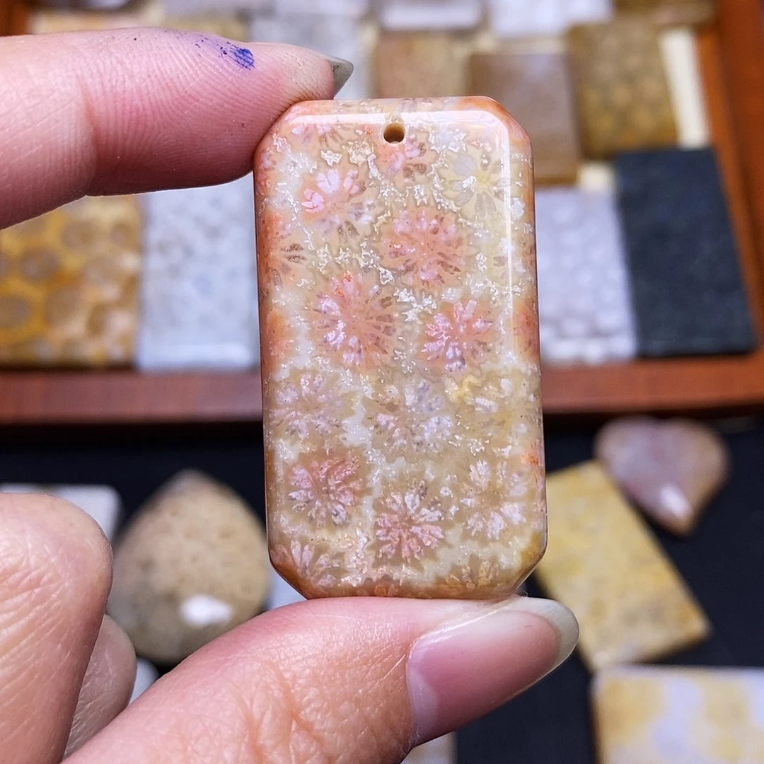 硅化玉珠宝奇石合金绿**沙