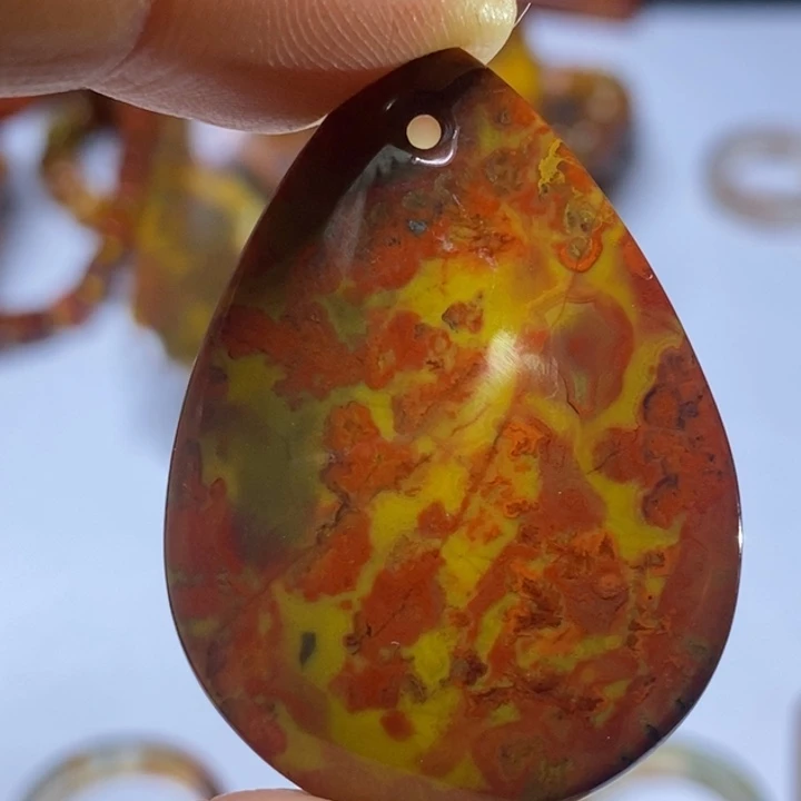 玛瑙/玉髓颈饰未镶嵌