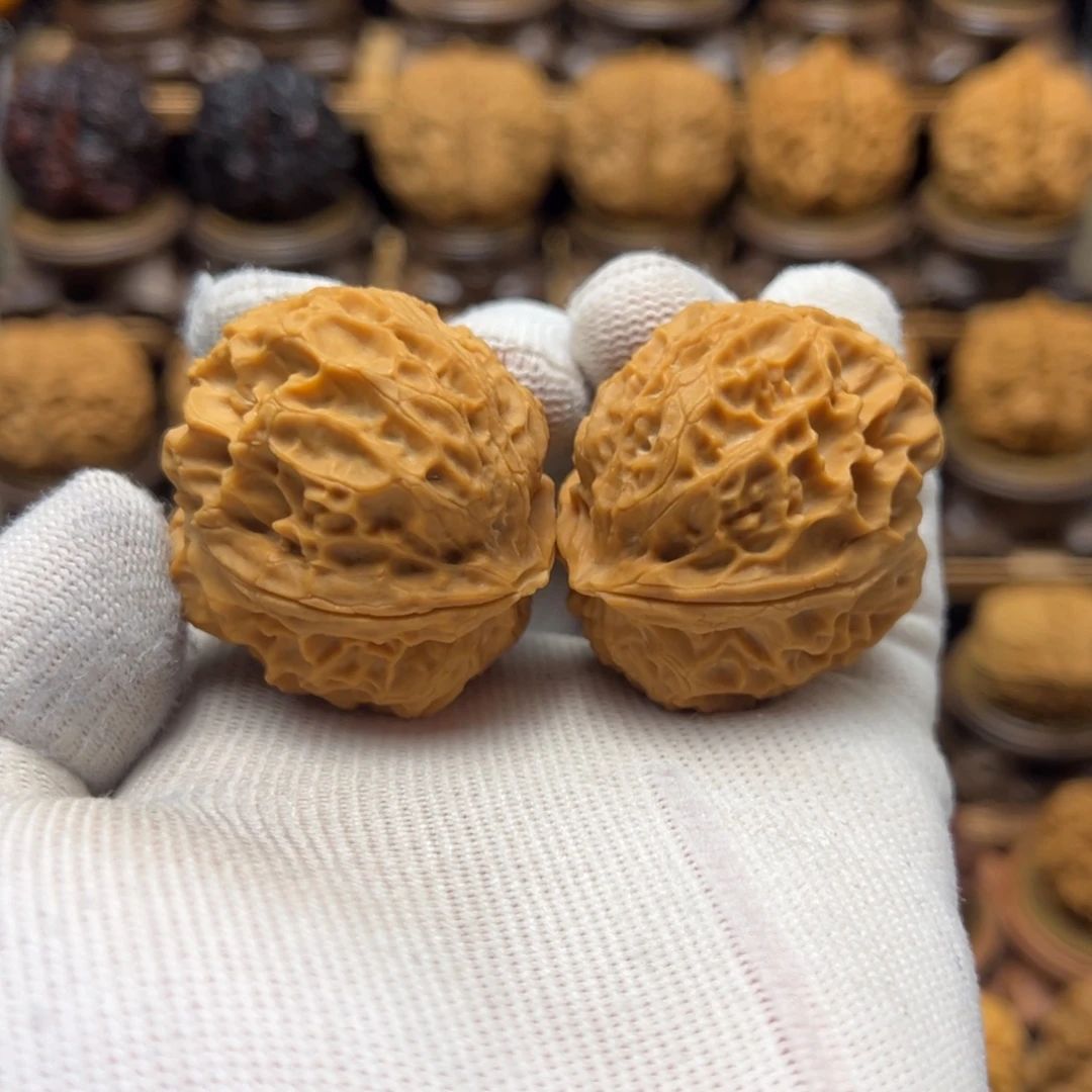 文玩核桃把件42mm凤凰牡丹。磕尖福利。