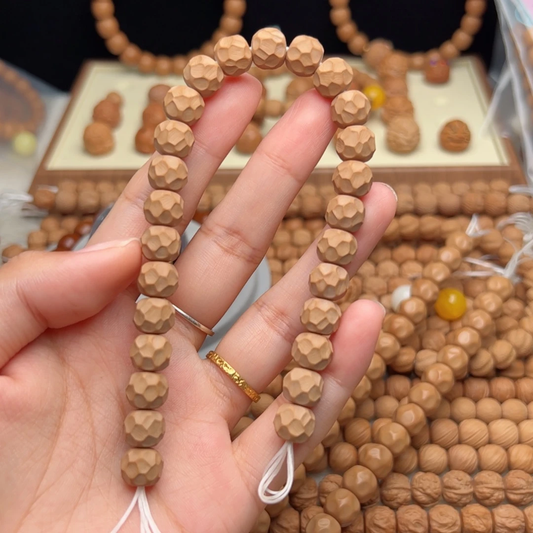 夜***風猴头核桃吊坠全品刀痕