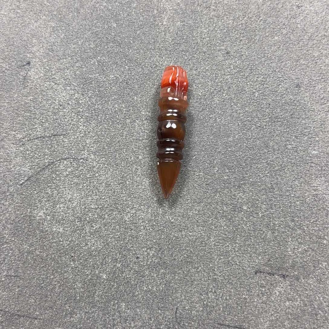 王***哥合金颈饰玛瑙/玉髓