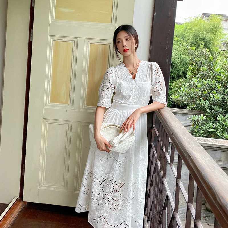 春夏新款法式名媛白色温柔风V领气质显瘦长裙连衣裙2621