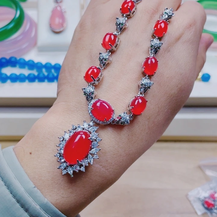 玛瑙/玉髓颈饰合金红色项链