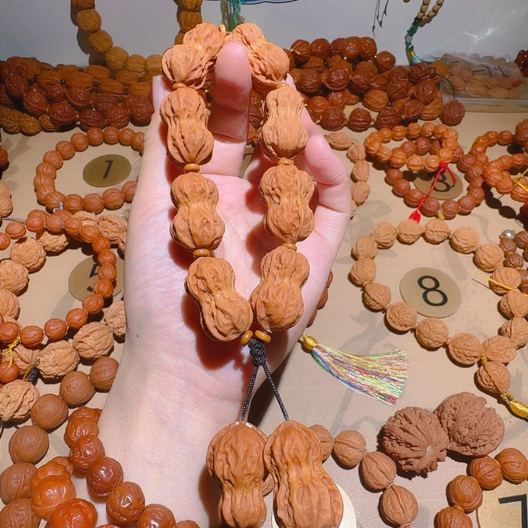 文玩核桃吊坠花生微修
