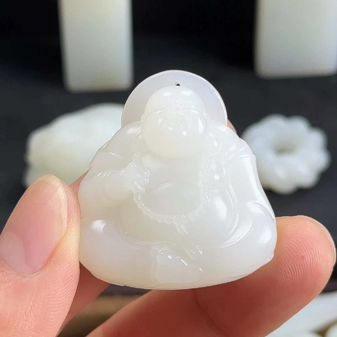 和田玉未镶嵌颈饰俄料弥勒佛