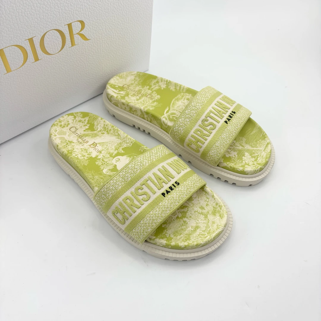 未使用 DIOR/迪奥 39码/浅绿色标语拖鞋/TT250583