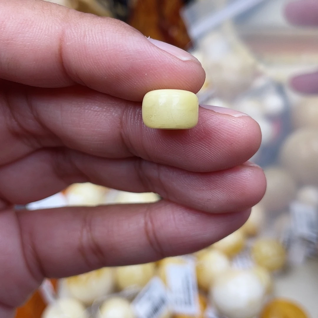 蜜蜡未镶嵌珠宝奇石粉10.3