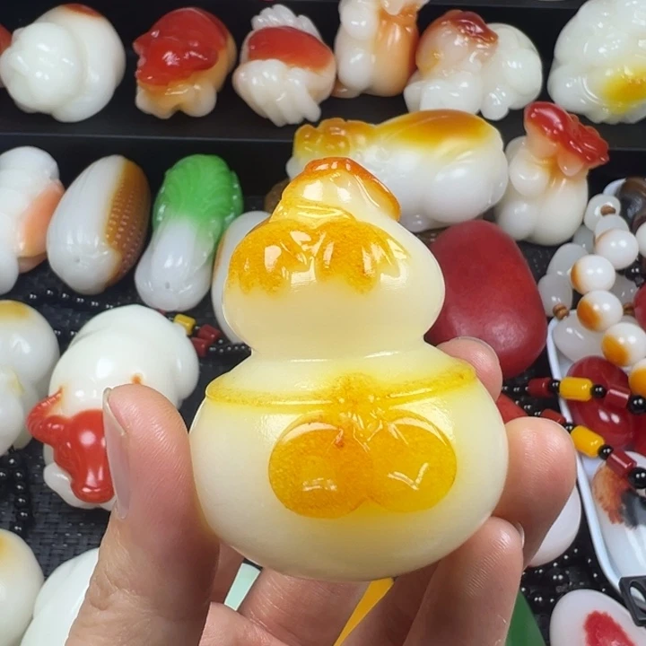 新疆戈壁五彩石金丝