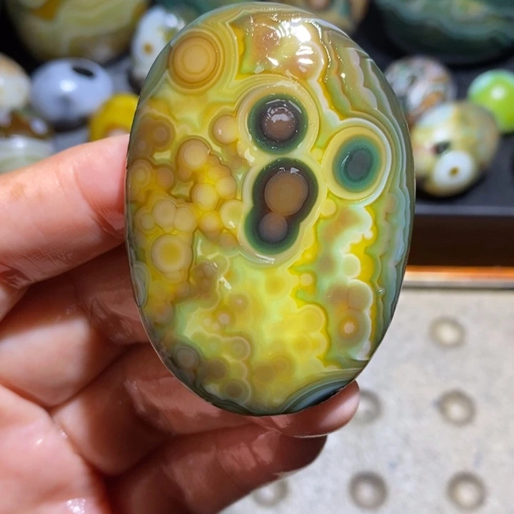 未镶嵌玛瑙/玉髓珠宝半成品92