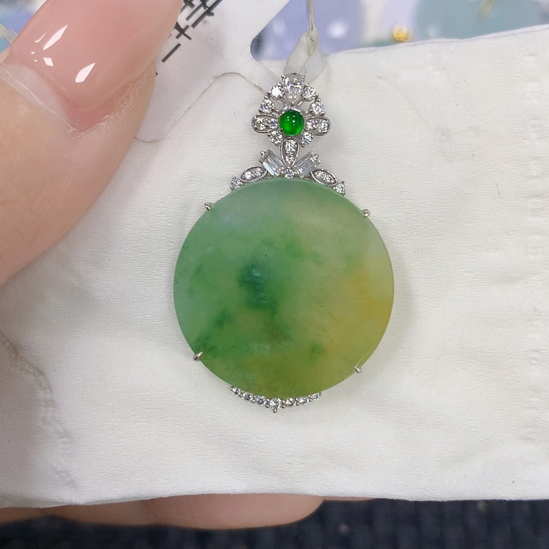 翡翠18K金镶嵌颈饰天然翡翠a货 百元以上9米证书费自理