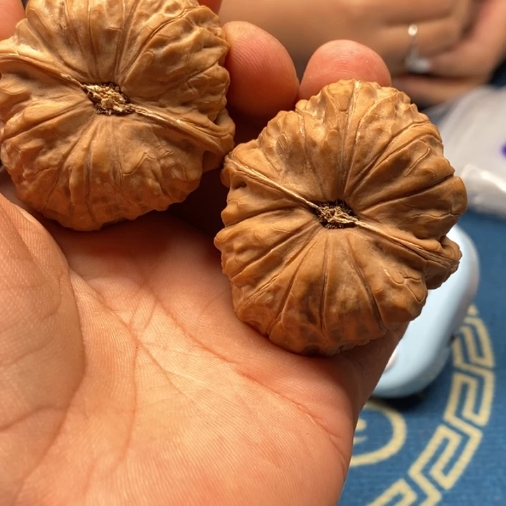 文玩核桃吊坠南瓜墩核桃