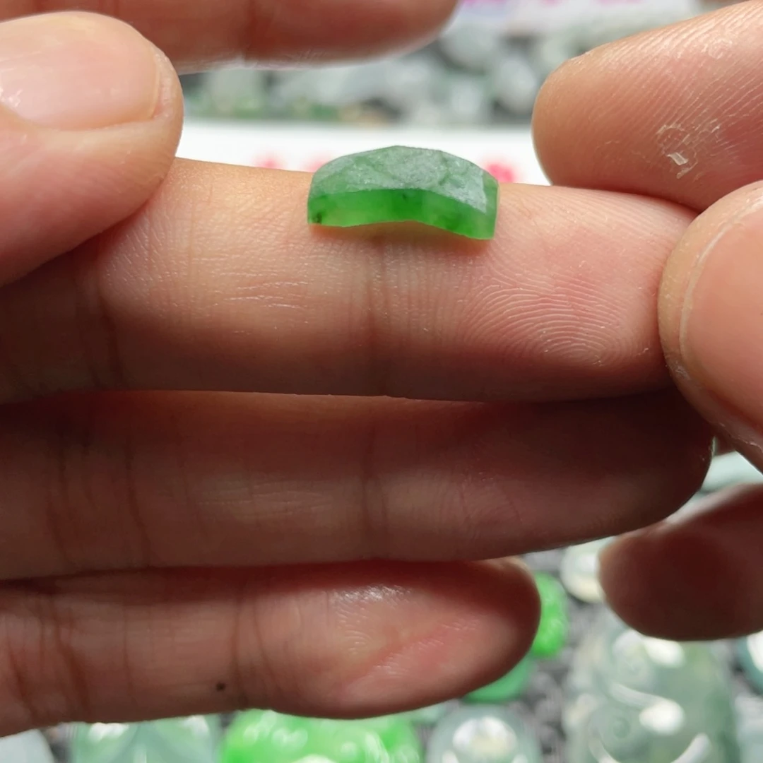 定制翡翠未镶嵌翡翠