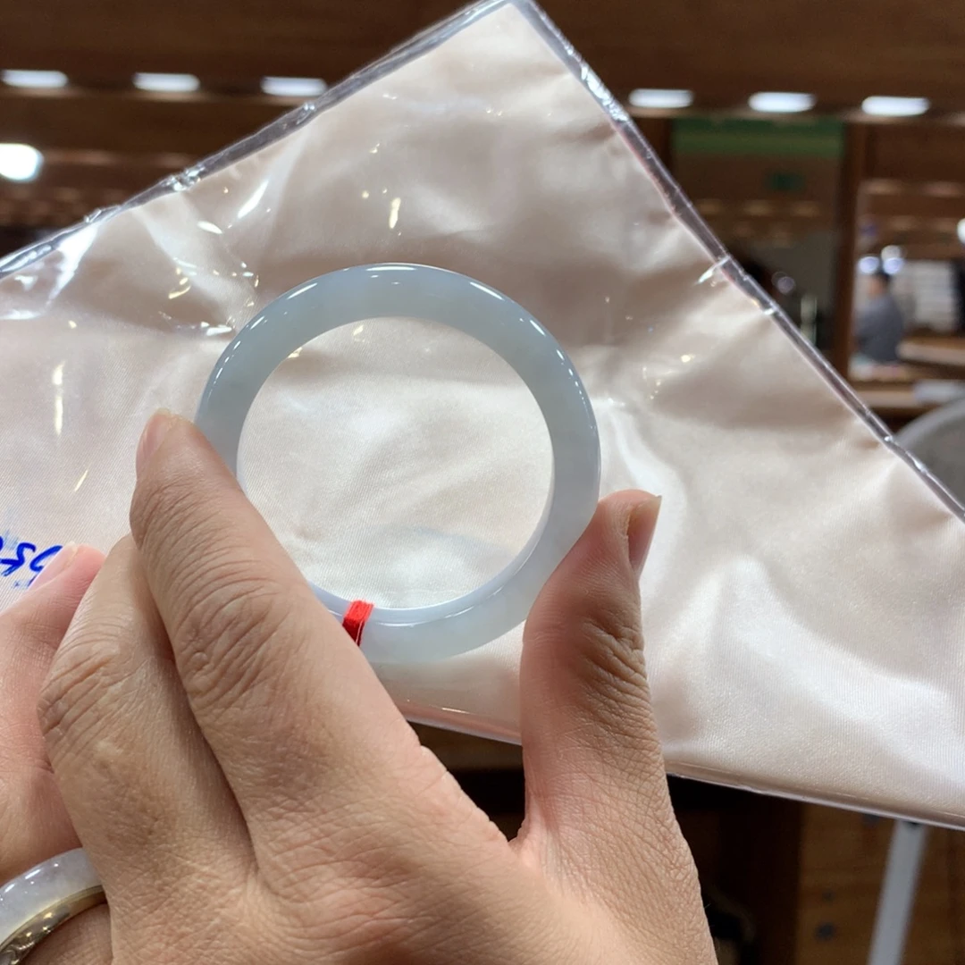 翡翠未镶嵌手镯福利