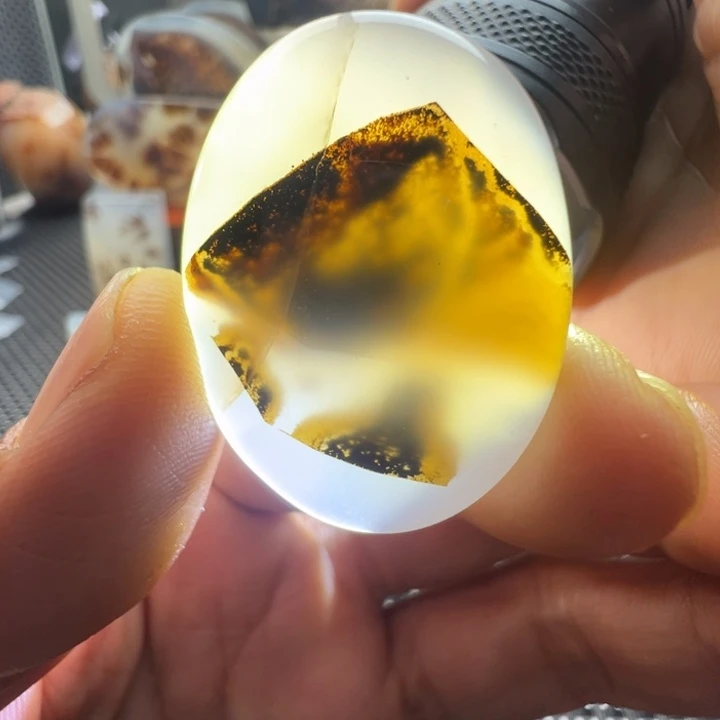 未镶嵌玛瑙/玉髓珠宝奇石