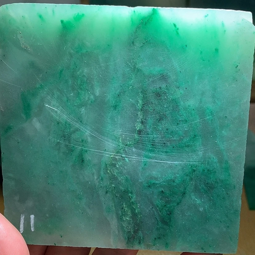 【闪购商品】定制石英质玉（非洲翠）一**零