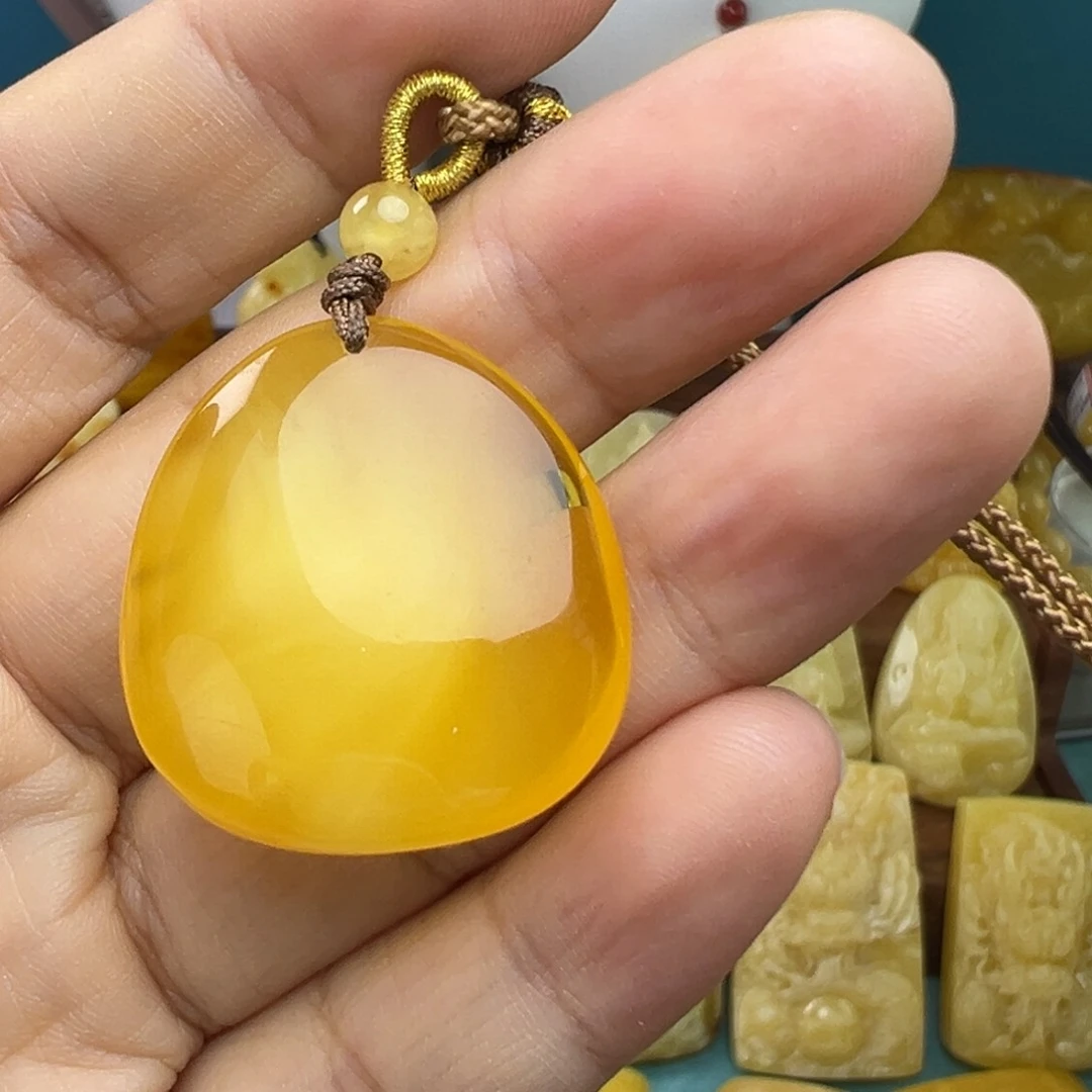 蜜蜡吊坠(赠链)未镶嵌