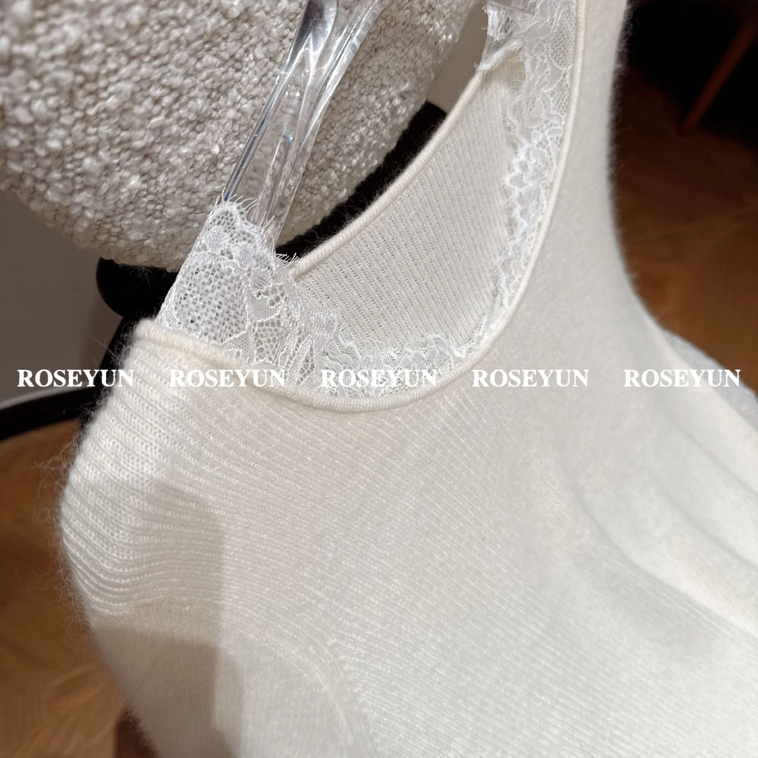 【Rose Yun】花样年华 蕾丝拼接兔毛V领针织上衣2412090