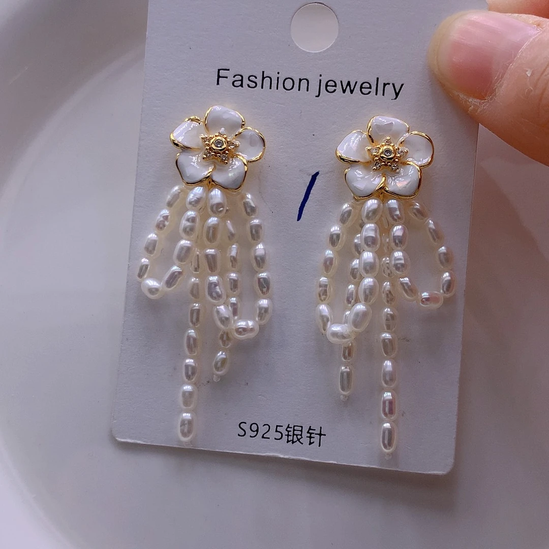 淡水珍珠未镶嵌耳饰