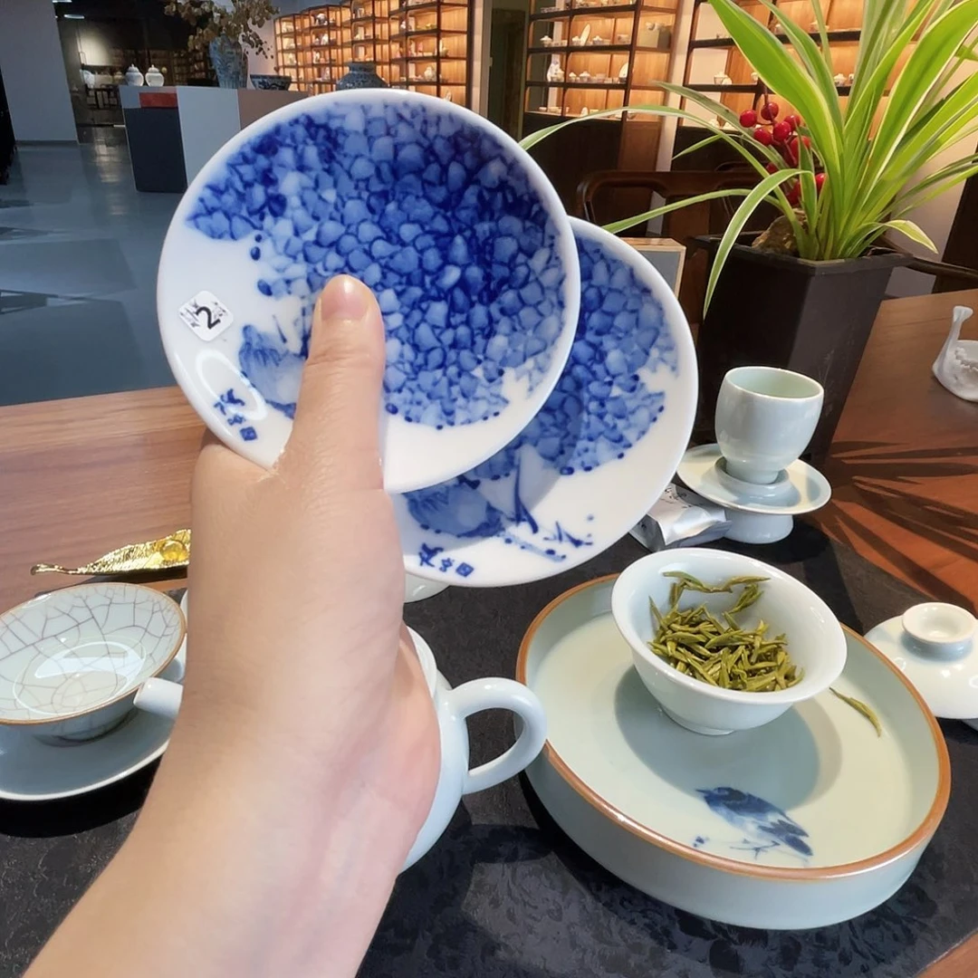 陶开播宠粉浮力青花杯托拍一发二