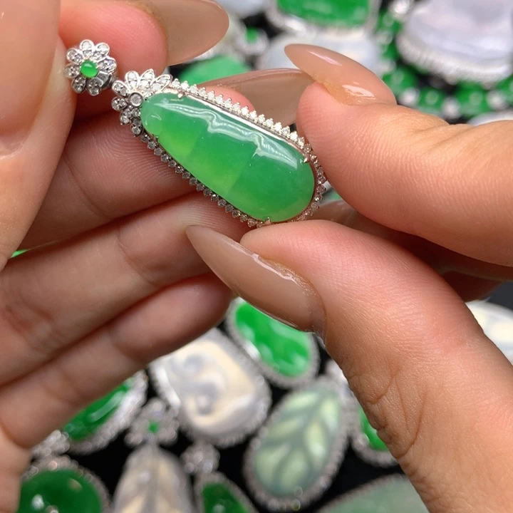 翡翠18K金镶嵌吊坠(不含链)