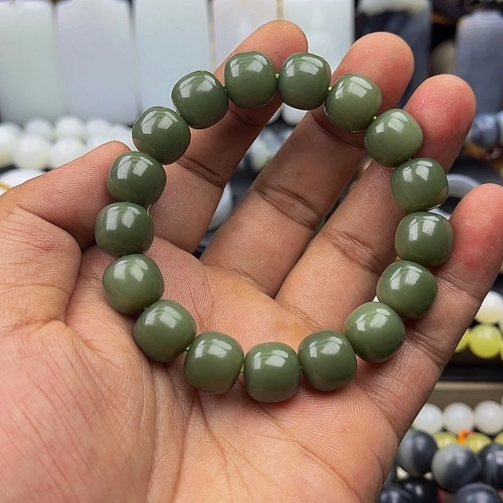 未镶嵌手串和田玉